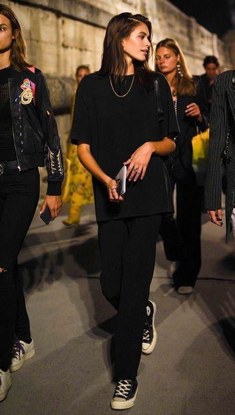 Kaia Gerber Style, Outfit Essentials, Streetwear Mode, Model Streetstyle, Kendall Jenner Outfits, Black Outfits, Kaia Gerber, Sneakers Mode, Looks Street Style