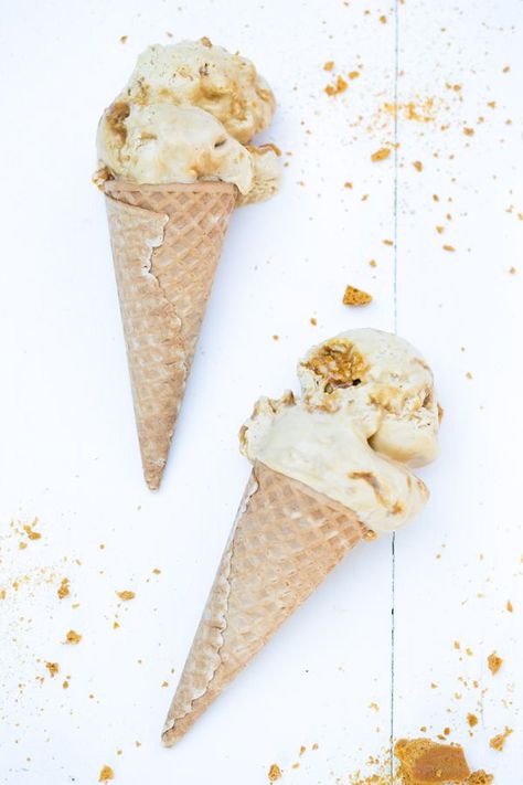 New Zealand Hokey Pokey Ice Cream Recipe - Sugar and Charm Sugar and Charm Honeycomb Recipe, Hokey Pokey, Anna Pavlova, Dessert Ingredients, Ice Cream Recipe, Golden Syrup, Ice Cream Flavors, Ice Cream Shop, Ice Cream Maker