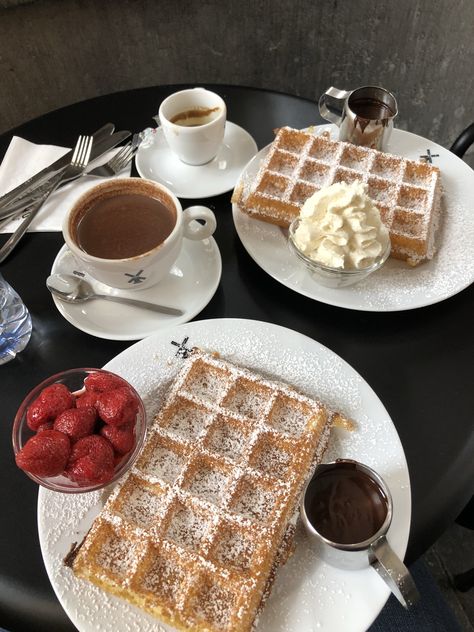 Brussels waffles are the best Brussel Waffles, Brussels Waffles, Belgium Waffles, Thai Dessert, I N, Brussels, Aesthetic Food, Waffles, Quick Saves