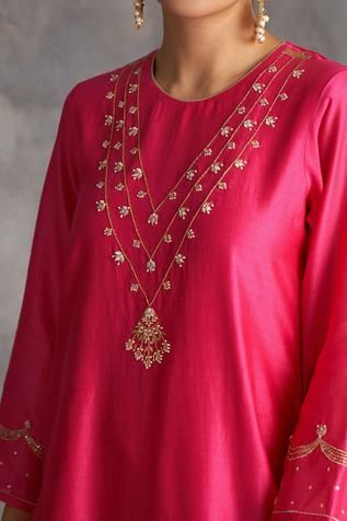 Shop for Anantaa by Roohi Pink Silk Chanderi Kurta for Women Online at Aza Fashions Silk Embroidery Dress, Heavy Dresses, Chanderi Kurta, Kurta For Women, Kurti Embroidery Design, Dress Neck Designs, Dress Design Patterns, Kurti Neck Designs, Kurta Designs Women