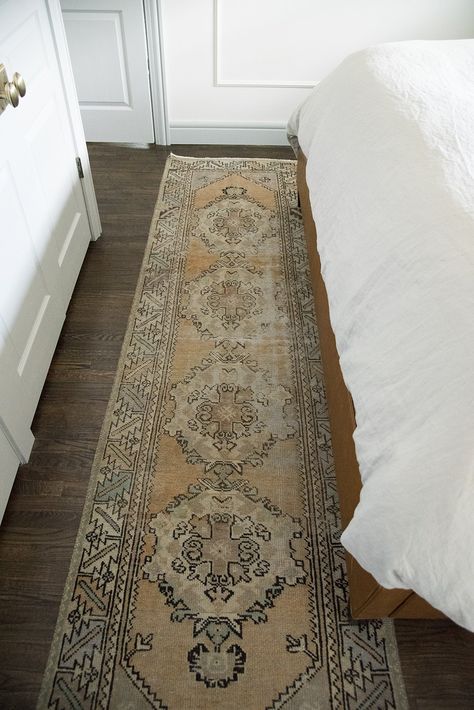 Vintage Turkish Rug Runner Runner In Bedroom, Rug Under Bed, Rugs Layout, Bedroom Runner Rug, Bedroom Rug Size, Runner Rug Bedroom, Bedroom Runner, Modern Rug Runner, Bathroom Runner Rug