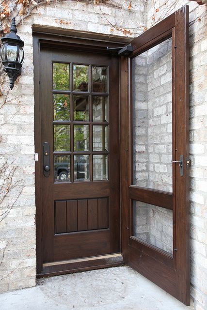 I'm getting a screen door just like this...when someone builds it or I can afford to buy one :-0 Front Door Entrance Decor, Door Entrance Decor, Front Door With Screen, Walnut Doors, Farmhouse Front Door, Front Door Entrance, Farmhouse Front, Front Door Design, House Doors