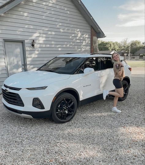 Suv White Dream Cars, Dream Suv Cars, Aesthetic Suv Cars, 2022 White Chevy Blazer, Cars For New Drivers, Aesthetic Affordable Cars, Mom Cars Luxury, New Suv Aesthetic, First Cars Aesthetic