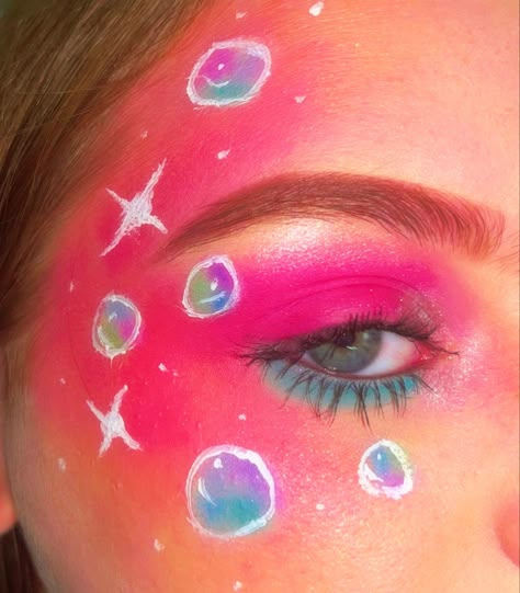 Bubble Rave Outfits, Bubble Face Paint, Sponge Bob Makeup, Spongebob The Musical Makeup, Bubble Eye Makeup, Spongebob Makeup Ideas, Bubble Makeup Look, Spongebob Makeup Look, Patrick Star Makeup