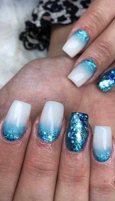 Cute Fingernail Designs, Ocean Dip Nails, Ocean Ombre Nails, White To Blue Ombre Nails, Ocean Color Nails, Ombré Nails Blue, Ocean Gel Nails, Mermaid Ombre Nails, Color Fade Nails