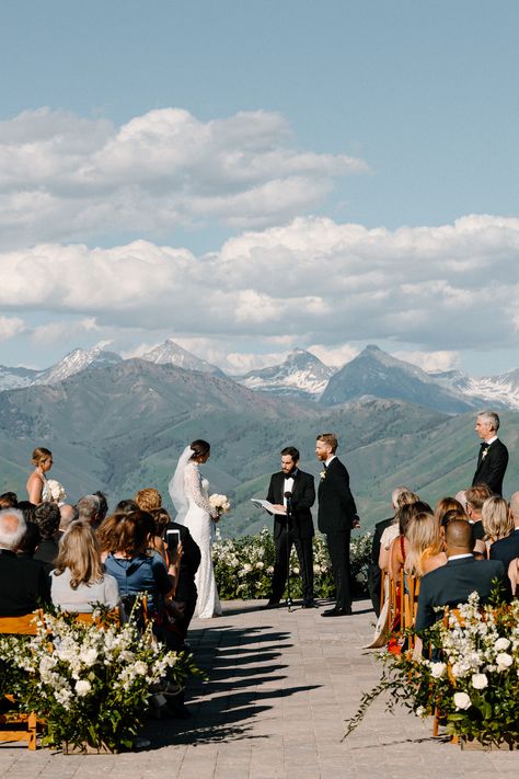 Overlook Wedding Ceremony, Wedding With View, Outdoor Mountain Wedding Ceremony, Hilltop Wedding Ceremony, Wedding Venue Mountain View, Mountain View Wedding Ceremony, Wedding Ceremony Mountains, Riverside Wedding Ceremony, Sun Valley Idaho Wedding