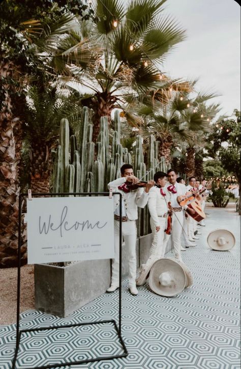 Spring Modern Wedding, Timeless Mexican Wedding, Mexican Luxury Wedding, Mexican American Wedding Theme, Backyard Wedding Mexican, Jungle Chic Wedding, Mexico Wedding Ceremony, Boho Mexico Wedding, Mexican Inspired Wedding Invitations