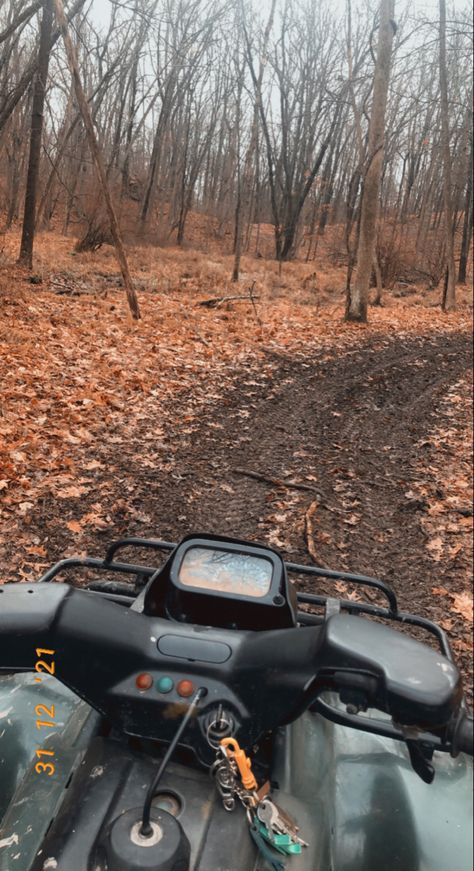 4 Wheeler Aesthetic, Country Bumpkin Aesthetic, Alternative Country Aesthetic, Country Summer Wallpaper, Country Lockscreen, Dream Life Country, Country Athestic, Country Aesthetic Wallpaper, Camo Aesthetic