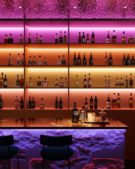 Small Nightclub Design, Pop Bar Design, Colorful Bar Design, Nightclub Bar Design, Bar Business Ideas Interior Design, Girly Bar Ideas, Party Lounge Ideas, Fun Bar Ideas, Strip Club Interior