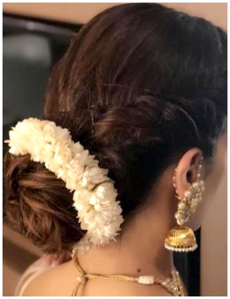 Kondai Hairstyle, Mom Hairstyles Short, Hairstyle For Brides, Brides Indian, Poola Jada, Hair Content, Kurti Pattern, Hair Style On Saree, Long Hair Do