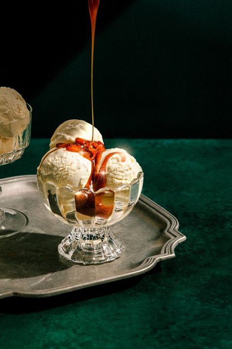 Ice Cream With Coffee, Food And Beverage Photography, Food Photography Dessert, Ice Cream Photography, Beverage Photography, Food Art Photography, Food Photoshoot, New York Food, Dessert Photography