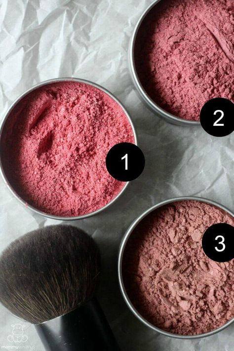 This natural blush recipe is easy to make, saves money, and can be customized to fit your color preferences. Blush Recipe, Diy Makeup Organizer, Coffee Facial, Makeup Things, Flower Magic, Glowing Radiant Skin, Eco Life, Organizer Makeup, Natural Blush