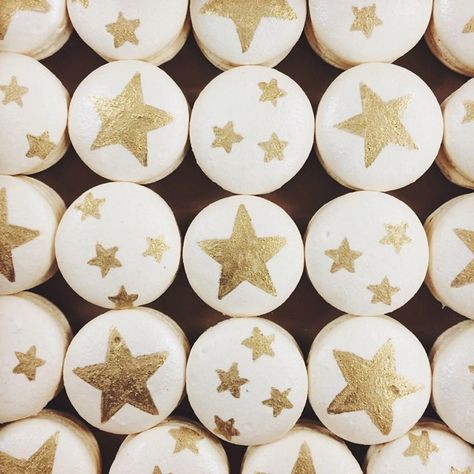 star macarons 15th Birthday, Gold Star, Cute Cakes, Macarons, Ideas Style, Home Ideas, Sugar Cookie, Style Inspiration, Baking