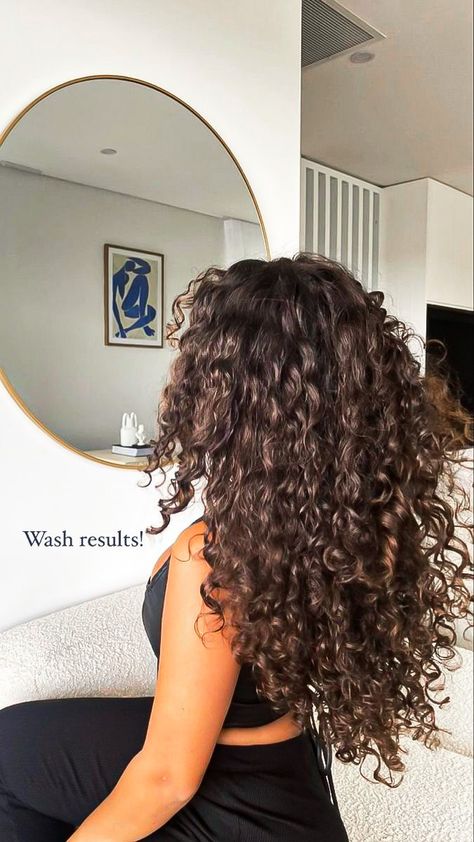 Types Of Layers For Curly Hair, Layered Cut Black Women, Hair Colour For Curly Hair, Curly Haircuts Long, Face Framing Curls, Curly Hair Layered, Long Layered Curly Hair Face Framing, Long Layered Curly Hair, Black Latina