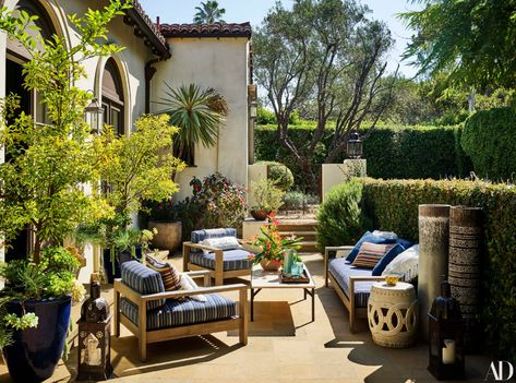 Alessandra Ambrosio Takes AD Inside Her Southern California Home | Architectural Digest Stepped Patio, Martyn Lawrence Bullard, Easy Patio, Iron Patio Furniture, Architecture Ideas, Vacation House, Italian Garden, Pergola Kits, Pergola Patio