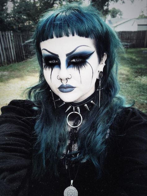 Satanic Makeup, Goth Makeup Looks, Goth Eye Makeup, Rock Makeup, Trad Goth, Punk Makeup, Goth Subculture, Alt Makeup, Painted Faces