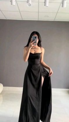 Acubi Style, Classy Prom, Mode Turban, Classy Prom Dresses, Stunning Prom Dresses, Prom Dress Inspiration, Cute Prom Dresses, Quick Outfits, Pretty Prom Dresses