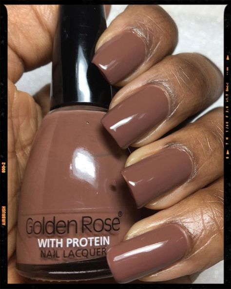 Short brown nails Short Brown Nails, Dark Academia Nails, Nail Ideas Short, App Filter, Airbrush App, Brown Nails, Love Nails, Nails Nails, Nails Nailart