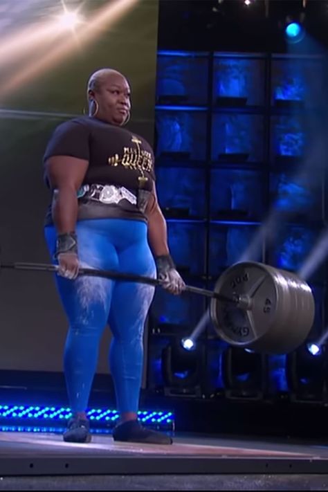 Female Powerlifter, Powerlifting Women, Power Lifting Women, Powerlifting Gym, Ellen Show, Body Study, Health Fitness Nutrition, Lost 100 Pounds, The Ellen Show