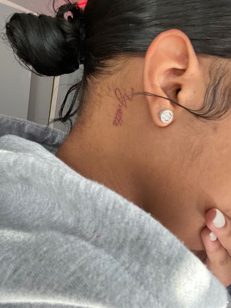 Flower Tat Behind Ear, One Of None Tattoo, Cute Behind The Ear Tattoos For Women, Name Behind Ear Tattoo, Small Behind The Ear Tattoo Ideas, Back Of Ear Tattoo, Behind Ear Tattoo Small, Behind Ear Tats, Tattoos Behind The Ear