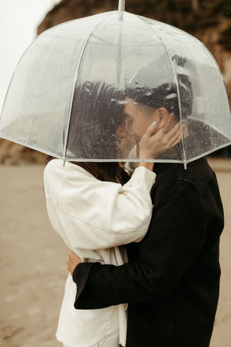 A Moody, Rainy Day in Cannon Beach | Lauren Mihae Photography Destination Wedding Engagement Photos, Rainy Photoshoot, Rainy Day Photos, Wedding Photoshoot Props, Mountain Engagement Session, California Wedding Photography, Couples Engagement Photos, Beach Sessions, Cannon Beach