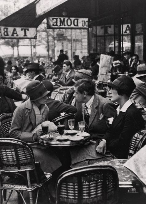 André Kertész, My Friends at Cafe du Dome, 1928 Friends At Cafe, Paris 1920s, Generation Photo, Andre Kertesz, Cafe Society, Louise Brooks, Robert Doisneau, Old Paris, Black And White Photograph