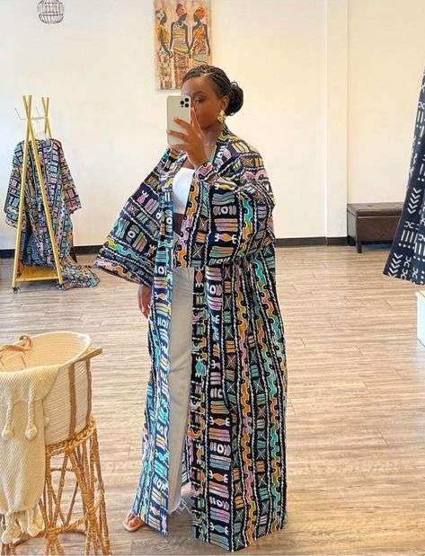 Long kimono in 100% cotton wax Long Kimono Set, Kimono Fashion Ankara, Ankara Kimono Outfit, Kimono Fashion Street Style Casual, Kimono Ankara Styles, Ankara Kimonos, Ankara Kimono Dress, Kimono Wax, Ankara Jackets For Women