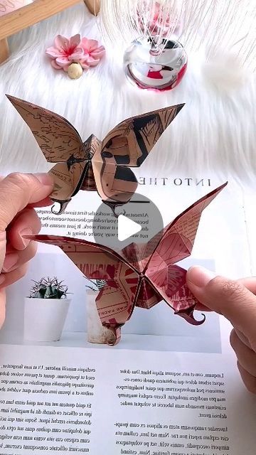 paper crafts creator on Instagram Butterfly Paper Craft, Paper Craft Ideas, Origami Butterfly, Paper Origami, Butterfly Butterfly, Swallowtail Butterfly, Origami Tutorial, Creative Crafts, Step By Step Instructions