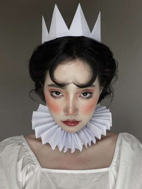 Clown Makeup Looks, Pierrot Costume, Pierrot Clown, Drag Make-up, Desen Realist, 얼굴 드로잉, Face Drawing Reference, Spooktacular Halloween, Clown Costume