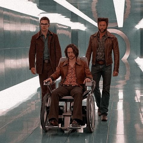 Logan X Charles, Charles Xavier Days Of Future Past, X Men Days Of Future Past, Hank Mccoy Beast, X Men Aesthetic, Xmen Days Of Future Past, Wolverine Aesthetic, X Men Wolverine, X Man Cast