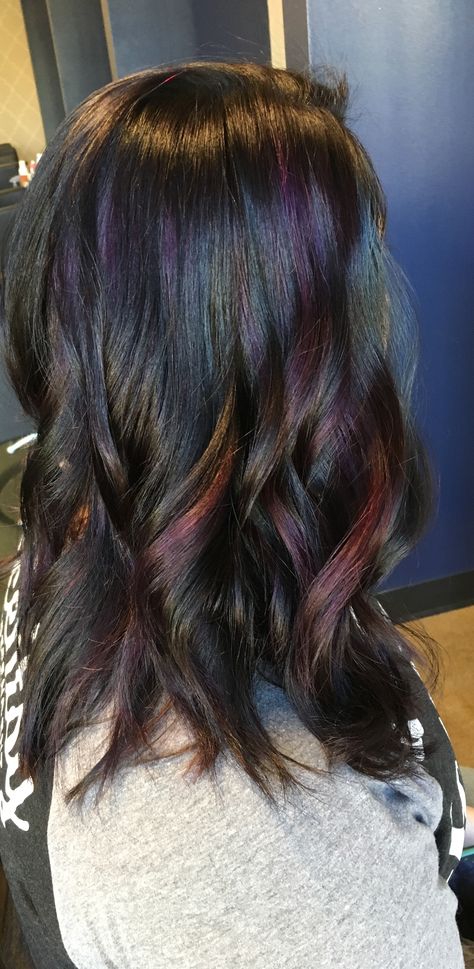 Black Hair With Oil Slick, Oil Silk Hair Color, Rainbow Oil Slick Hair, Oil Slick Wallpaper, Prism Highlights Black Hair, Oil Slick Highlights, Peekaboo Oil Slick Hair, Dark Hair Dye Color Ideas, Oil Slick Hair Color Brunettes Peekaboo