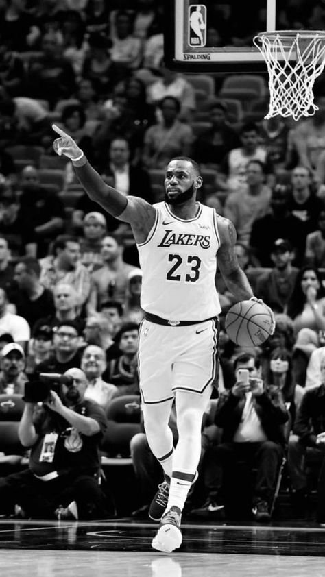 Lebron James Poster, Stephen Curry Photos, Mvp Basketball, Lebron James Basketball, Lebron James Wallpapers, Nba Wallpaper, Good Nicknames, Lebron James Lakers, Celebrity Memes