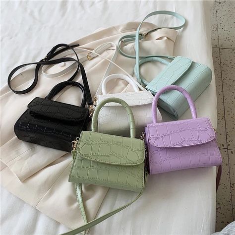 The Fashion Inspo on Instagram: “Jane Bags” Hand Bags For Women, Trendy Purses, Aesthetic Bags, نظارات شمسية, Fancy Bags, Pretty Bags, Wholesale Bags, Cute Purses, Designer Shoulder Bags