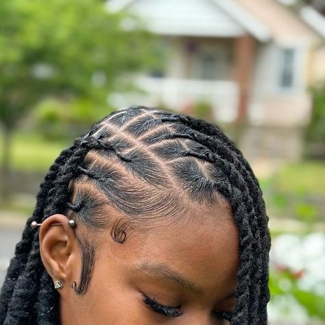 Bob Dreadlocks Hairstyles, Dreadlock Hairstyles For Short Locs, Locs Slick Back, Loc Bobs For Women, Loc Side Styles, How To Style Locks Hairstyles, Dreadlock Bob Hairstyles, Dread Bob Hairstyle, Locked Hairstyles Locs