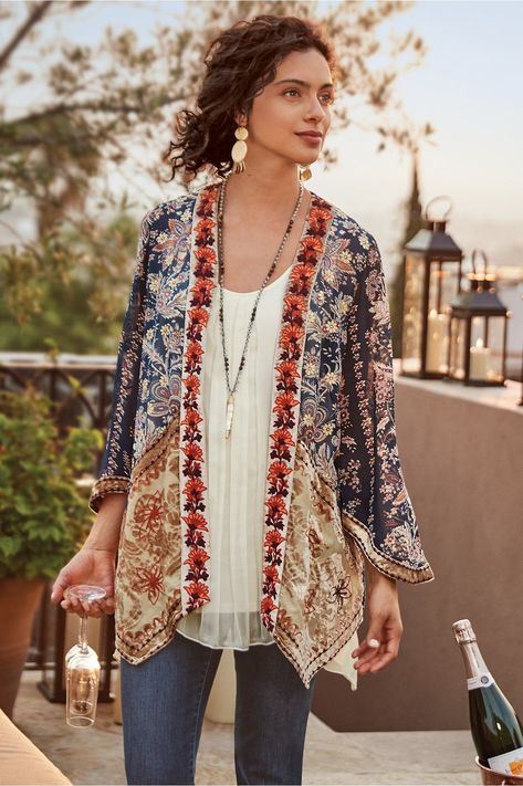 792c7b5aae4a79e78aaeda80516ae2ac Moonlight Garden, Mode Kimono, Estilo Hippie, Boho Style Outfits, Mode Boho, Boho Chic Outfits, Plus Size Womens Clothing, Soft Surroundings, Bohemian Clothes