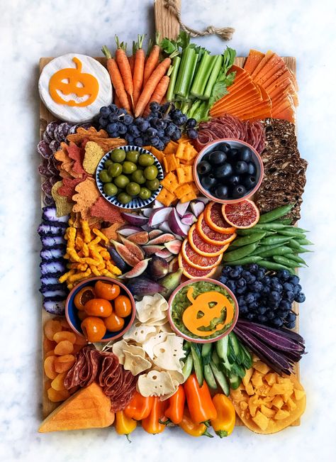 Crudites Platter, Cheeseboard Recipe, Green Goddess Dip, Halloween Charcuterie Board, Halloween Charcuterie, Healthy Cheese, Halloween Breakfast, Spreadable Cheese, California Almonds