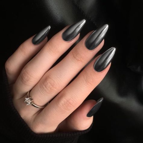 Metallic Grey Nails, Almond Grey Nails, Short Black Chrome Nails, Dark Grey Chrome Nails, Black Chrome Nails Almond, Chrome Nails Dark, Gold Nails Chrome, Gunmetal Nails, Grey Chrome Nails