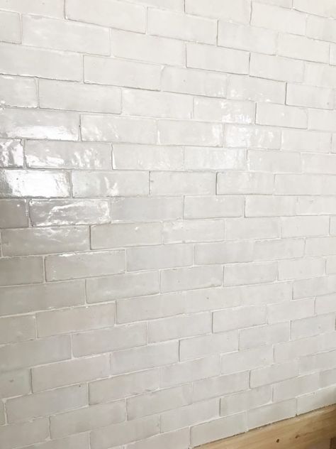 kitchen remodel | girl & grey White Subway Tile Bathroom, White Subway Tiles, White Subway Tile, Subway Tile Backsplash, Dark Cabinets, White Brick, Tiles Texture, Hus Inspiration, Trendy Kitchen