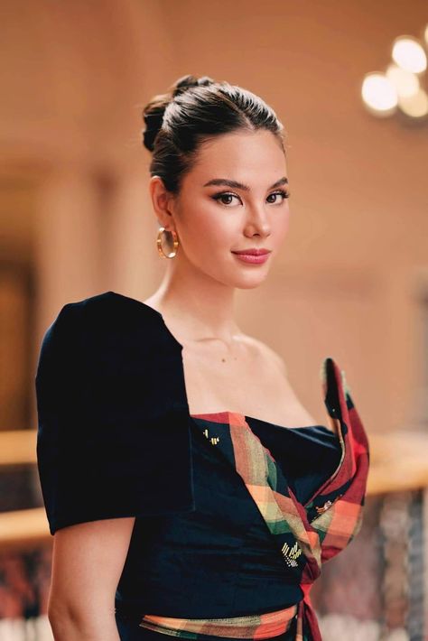 Catriona Grey, Catriona Gray, Hair In A Bun, Bun Hairstyle, Bold Accessories, Long Layered Hair, Long Layers, Be Beautiful, Layered Hair