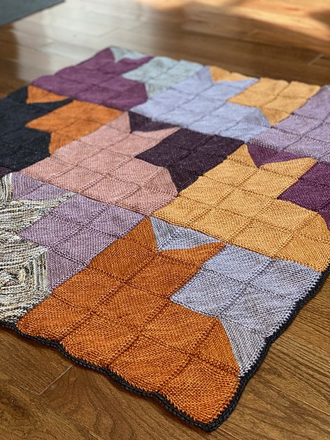 Corner To Corner Knit, Corner To Corner Blanket, Knit Squares, Kitty Corner, Crochet Dragon Pattern, Knitted Cat, Crochet Dragon, Cat Blanket, Corner To Corner