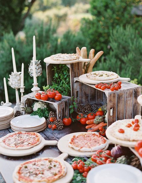 malin-thiago-wedding-welcome-party-pizza-1019 Pizza Station, Pizza Wedding, Pizza Buffet, Italian Inspired Wedding, Italian Party, Wedding Reception Fun, Pizza Bar, Reception Food, Wedding Reception Food