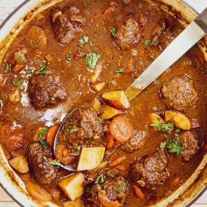 Cajun Meatball Stew Recipe, Cajun Meatballs, Meatball Stew Recipe, Healthy Jambalaya, Juicy Meatballs, Meatball Stew, Rice And Gravy, Cajun Dishes, Cajun Cooking