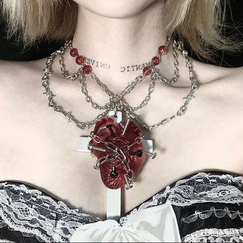 Dark Gothic Accessories, Dark Love Core Outfits, Vampirecore Outfits, Fire And Blood, Line Tattoo, Funky Jewelry, Fantasy Jewelry, Gothic Jewelry, Dream Jewelry