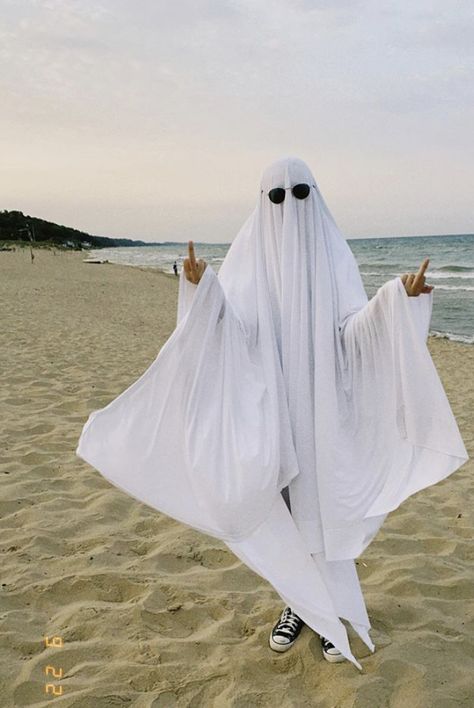 Halloween Beach, Hannah Meloche, Ghost Photoshoot, Hot Shots, Beach Photoshoot, Fall Halloween, Beach Pictures, Ghost, Cover Up