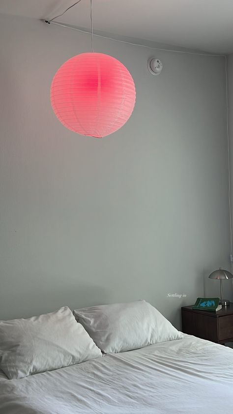 Paper Lantern Apartment, Paper Lantern In Bedroom, Rice Paper Lamp Bedroom, Swag Light Bedroom, Hanging Paper Lanterns Bedroom, Lantern Lights Bedroom, Paper Lantern Decor Bedroom, Paper Lantern Bedroom, Lantern Decor Bedroom