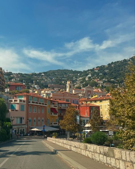 📍cote d’azur, france | 📸 raina mallory . . . . #frenchriviera #travel #travelphotography #france #vacation #aesthetic #wallpaper #photography #eurosummer #europe #citylife #city #travelaesthetic #summer #summeraesthetic #warm #sun Cote D’azur Aesthetic, Vacation Aesthetic Wallpaper, France Vacation, Wallpaper Photography, Vacation Aesthetic, Cote D’azur, French Riviera, Travel Aesthetic, City Life