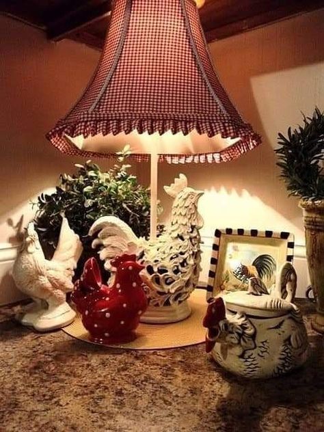 Rooster Kitchen Decor, Custom Lamp Shades, Country Rooster, Rooster Kitchen, Tuscan Design, Casa Country, French Country Design, Red Cottage, Chicken Decor