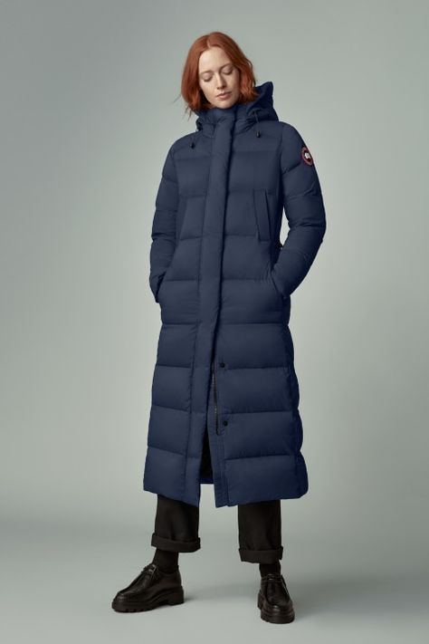 #WeTheNorth The post 19 Canadian Coat Brands to Help You Tackle Winter appeared first on FASHION Magazine. Long Parka Outfit, Puffer Jacket Outfits, Bird Room, Parka Outfit, Canada Goose Parka, Formal Wear Women, Parka Style, Long Puffer Coat, Jackets Winter