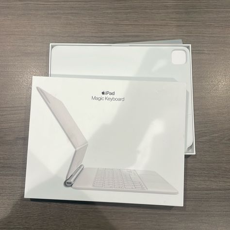 Ipad Magic Keyboard- Never Used. Magic Keyboard For Ipad Pro 11inch (4th Gen And 5th Gen) Color-White Apple Wishlist, Ipad Pro White, Ipad Case With Keyboard, Ipad Pro 11inch, Ipad Magic Keyboard, Apple Gadgets Iphone, Apple Gadgets, Ipad 4th Generation, Keyboard For Ipad