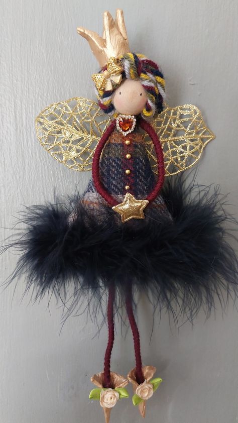 Christmas Peeps, Fairy Diy Crafts, Diy Christmas Angel Ornaments, Fairy Diy, Valentine Fairy, Angel Handmade, Clothespin Doll, Christmas Tree Fairy, Christmas Elf Doll